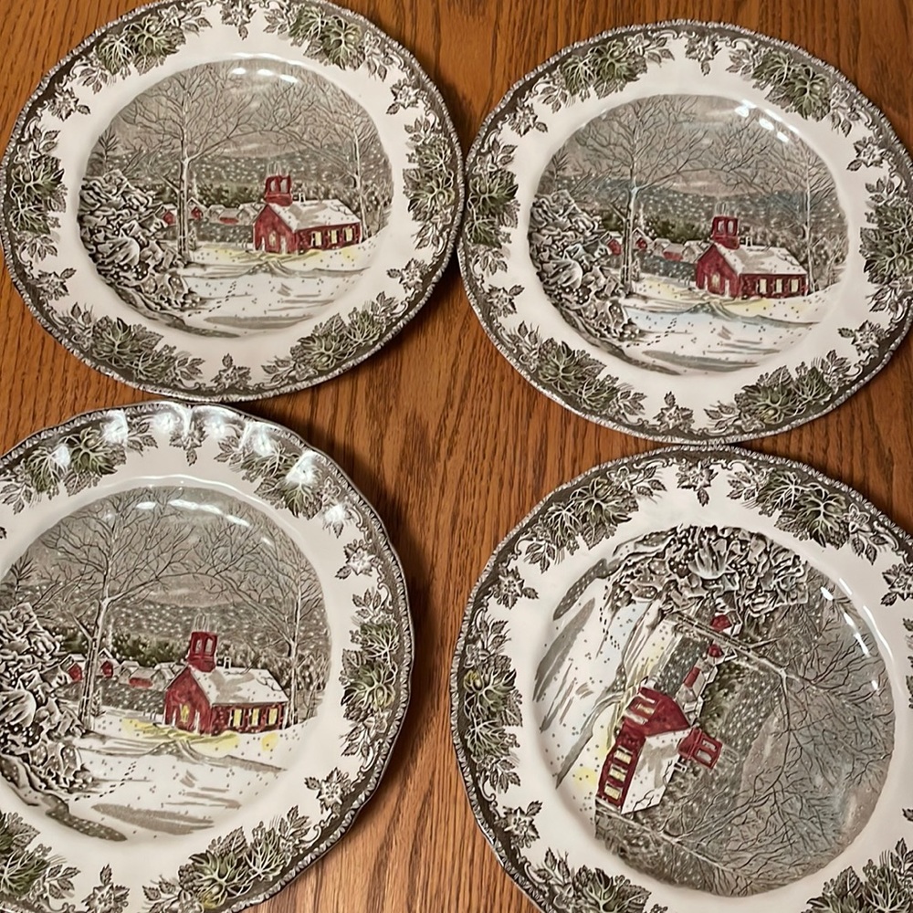 Set a four Johnson brothers, friendly village dinner plates made in England